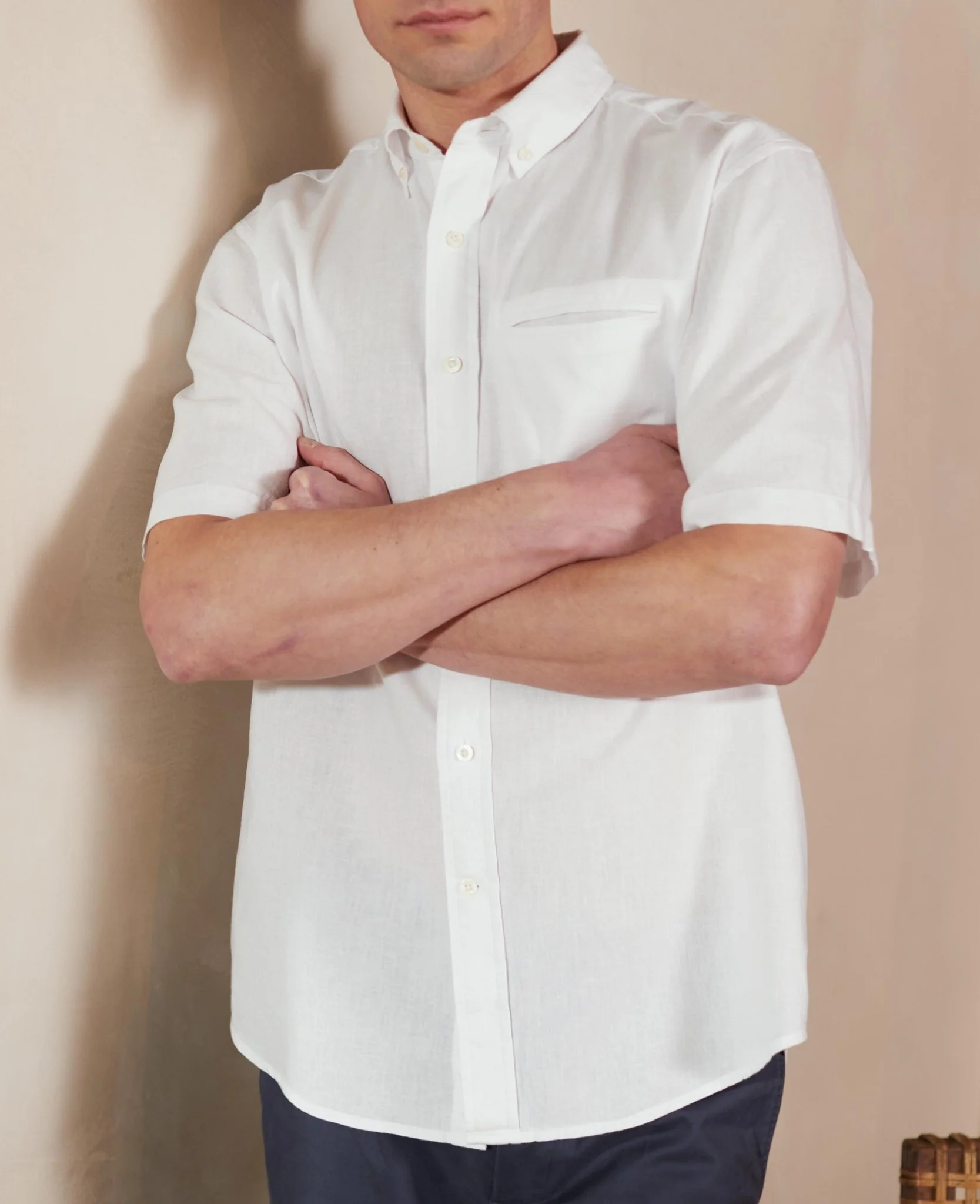 White Linen-Blend Classic Fit Short Sleeve Shirt - Image 5